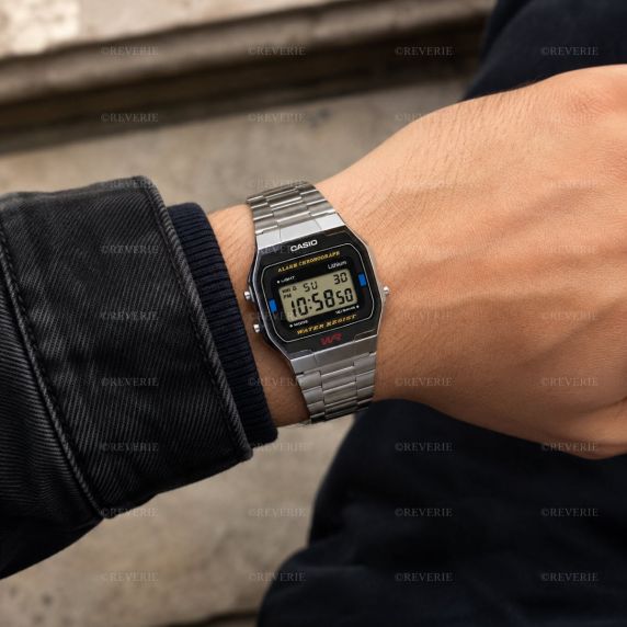 Casio Classic Retro Digital Unisex 33mm
